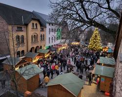 https://www.stadt-hohenmoelsen.de/var/cache/thumb_92188_1013_1_250_200_r4_jpeg_weihnachtsmarkt_2_.jpeg